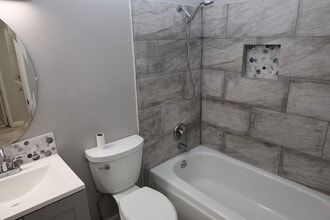 1708 6th St in Woodland, CA - Building Photo - Building Photo