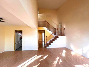 823 Gladstone Dr in Vernon Hills, IL - Building Photo - Building Photo