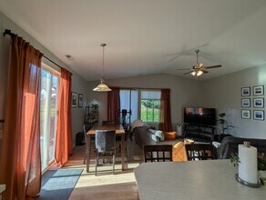 342 Helens Ln in Washougal, WA - Building Photo - Building Photo