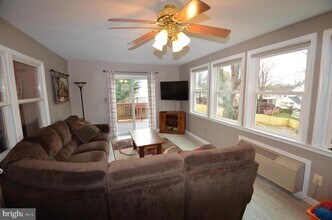 6901 Stoneybrooke Ln in Alexandria, VA - Building Photo - Building Photo