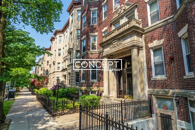 19 Queensberry St in Boston, MA - Building Photo