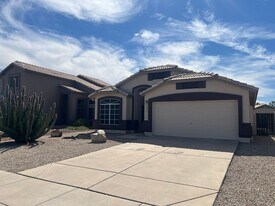 697 W Golden St in Gilbert, AZ - Building Photo