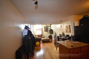 385 Dorchester St, Unit A8 in Boston, MA - Building Photo