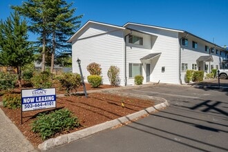 Rosina Apartments in Beaverton, OR - Building Photo - Building Photo