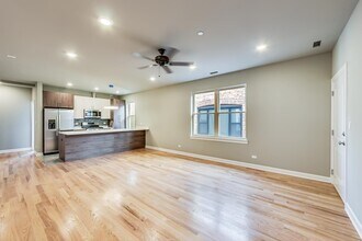 6132 S Kimbark Ave, Unit 1W in Chicago, IL - Building Photo - Building Photo