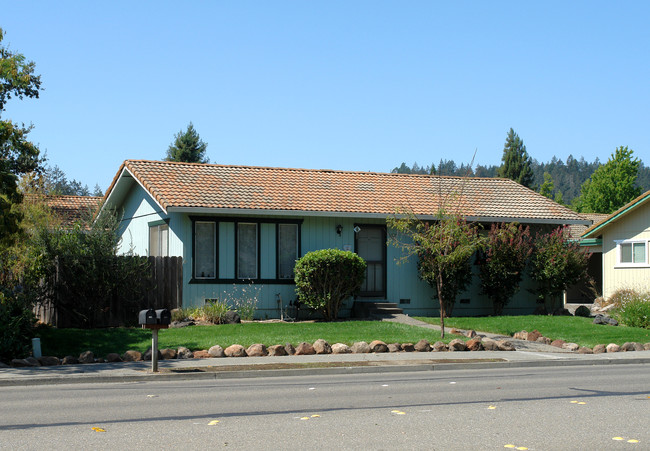 1705 Mission Blvd in Santa Rosa, CA - Building Photo - Building Photo