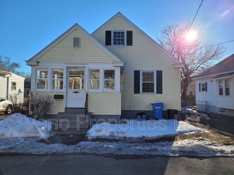 12 Pinehurst Ave in Albany, NY - Building Photo
