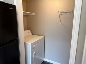 8579 Sands Point Dr in Houston, TX - Building Photo - Building Photo