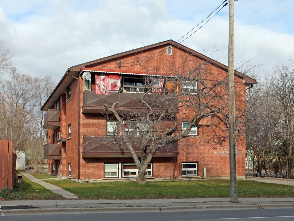 118 Bloor St W in Oshawa, ON - Building Photo