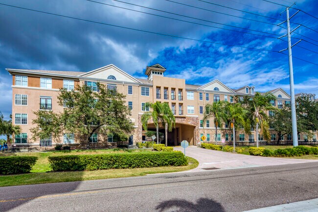 Villa Sonoma At International Plaza in Tampa, FL - Building Photo - Building Photo
