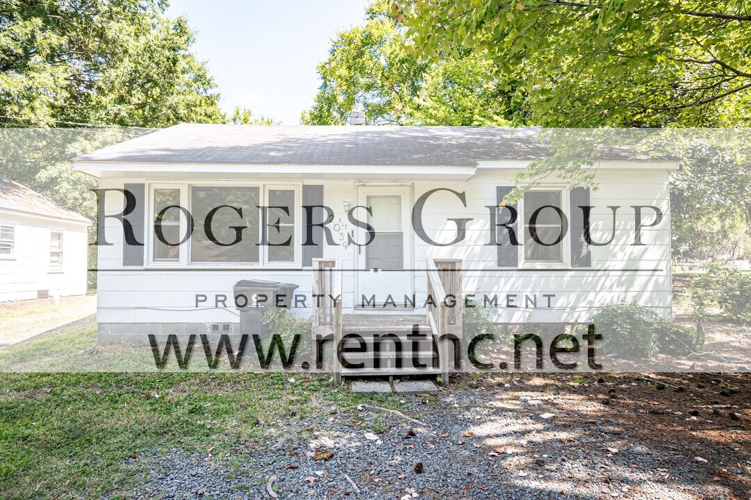 2039 Francis Ave in Henderson, NC - Building Photo