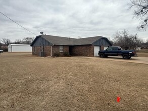 313 W Pine Ave in Duncan, OK - Building Photo - Building Photo