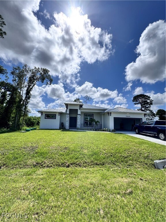 1022 Apple Ave in Lehigh Acres, FL - Building Photo - Building Photo