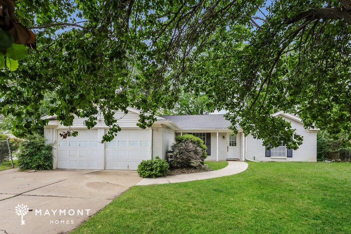 2401 Catalo Ln in Arlington, TX - Building Photo