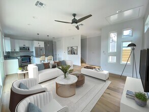 6104 Ponca St in Austin, TX - Building Photo - Building Photo