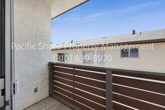 1043 12th St in Santa Monica, CA - Foto de edificio - Building Photo