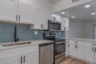 Bella Villas Apartments in Scottsdale, AZ - Building Photo - Interior Photo