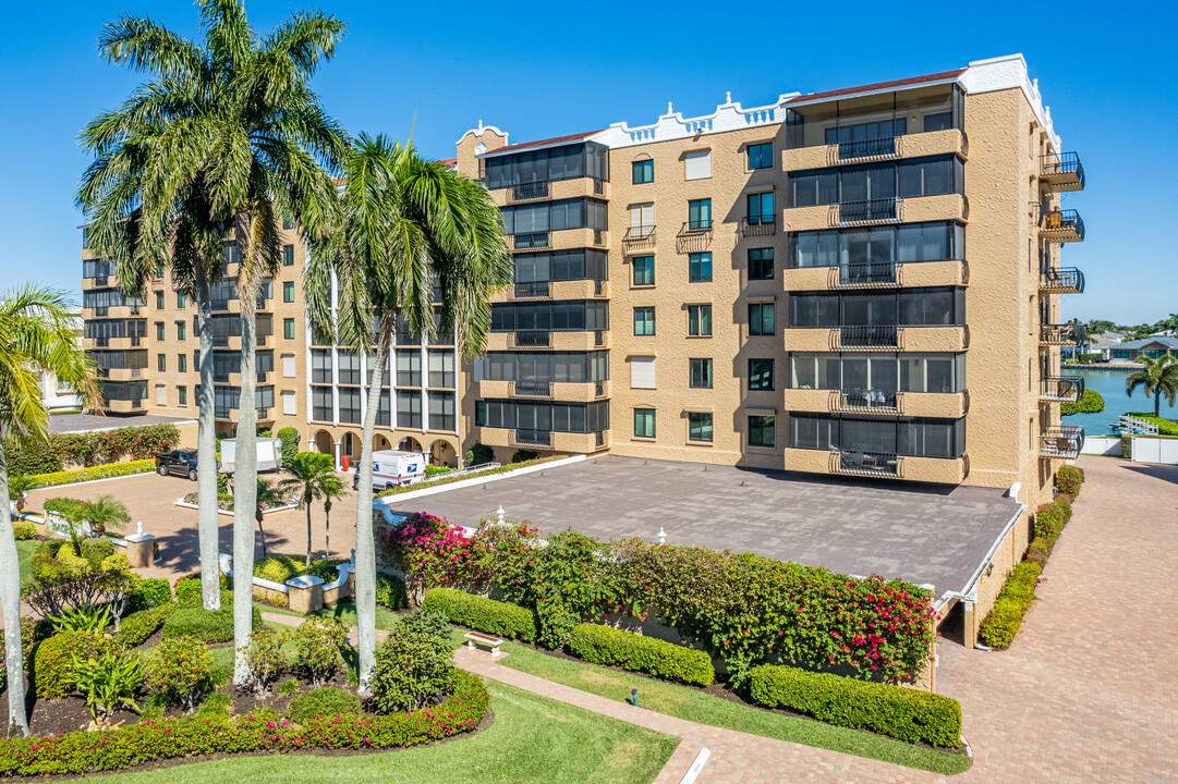 The Madrid Club in Naples, FL - Building Photo