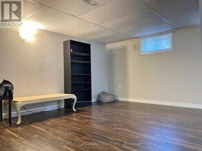 31 Compton Dr in Toronto, ON - Building Photo - Building Photo