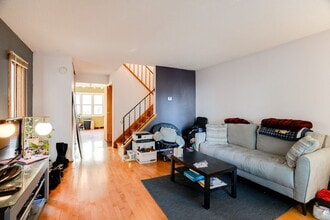 821 Weeks Ave SE in Minneapolis, MN - Building Photo - Building Photo