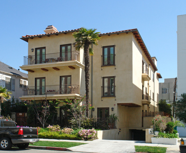 144 S Reeves Dr in Beverly Hills, CA - Foto de edificio - Building Photo