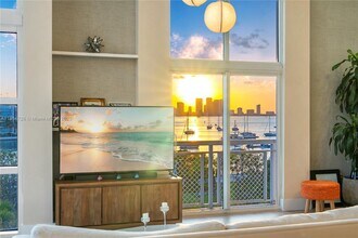 1701 Sunset Harbour Dr in Miami Beach, FL - Building Photo - Building Photo