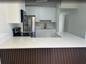 517 NW 18th Ave in Fort Lauderdale, FL - Building Photo - Building Photo