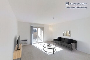 1600 Villa St in Mountain View, CA - Building Photo