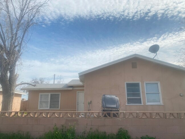 43360 7th St E in Lancaster, CA - Building Photo - Building Photo