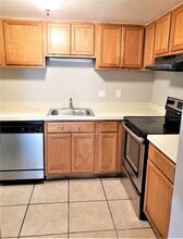 4267 S Semoran Blvd in Orlando, FL - Building Photo - Building Photo