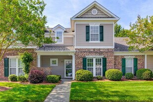 5972 Hollow Wood Ct in Winston-Salem, NC - Building Photo
