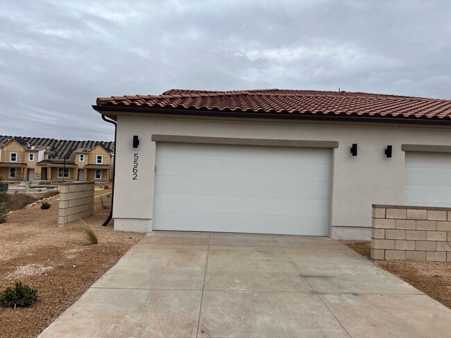 5562 S Carnelian Pkwy in Saint George, UT - Building Photo - Building Photo