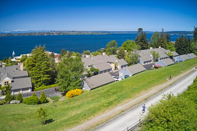 The Carillon Apartments in Kirkland, WA - Foto de edificio - Building Photo