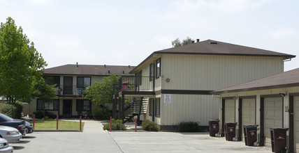 The Meadows in Hayward, CA - Building Photo - Building Photo