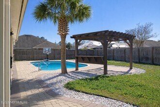 1392 Hawks Crest Dr in Middleburg, FL - Building Photo - Building Photo