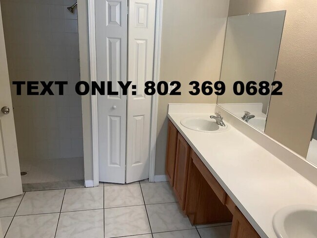 5047 Nina Marie Ave in Murfreesboro, TN - Foto de edificio - Building Photo