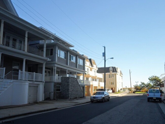 123 S Berkley Square in Atlantic City, NJ - Building Photo - Building Photo