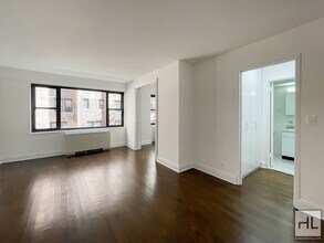 EAST 56 STREET in New York, NY - Building Photo - Building Photo