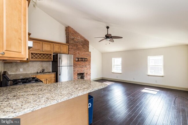 1600 Frankford Ave in Philadelphia, PA - Building Photo - Building Photo