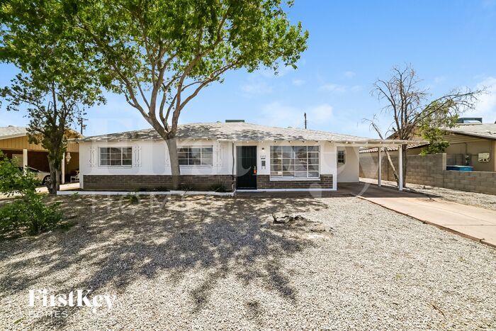 2933 W Citrus Way in Phoenix, AZ - Building Photo