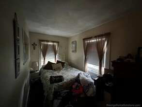 297 Nahant Rd, Unit 2 in Nahant, MA - Foto de edificio - Building Photo