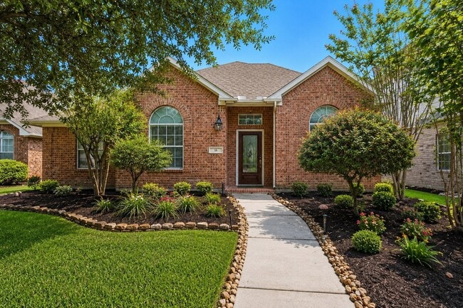 18 Avenswood Pl