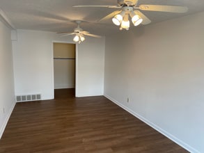 6 Hapgood Hill in Huntington, WV - Foto de edificio - Building Photo