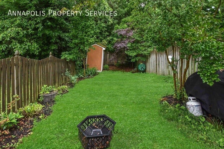 1110 Commanders Way S in Annapolis, MD - Building Photo