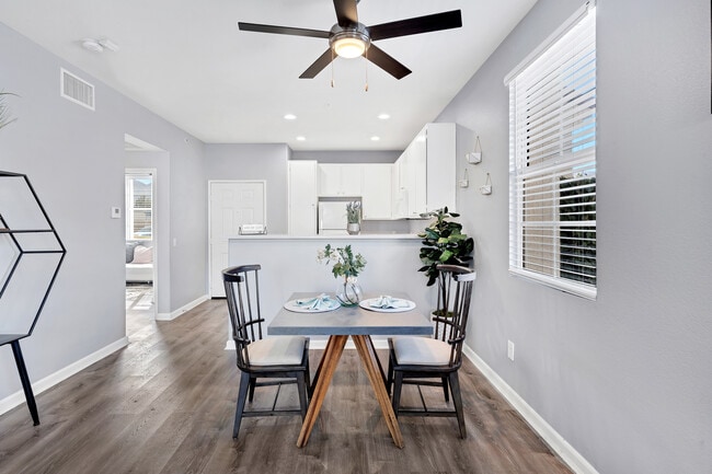 Silverhawk Apartments in La Quinta, CA - Building Photo - Interior Photo