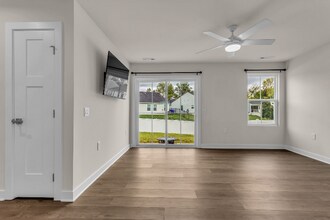 767 Cottage Dr in Columbia, TN - Building Photo - Building Photo