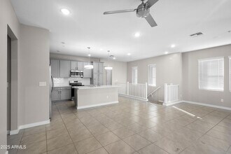 155 N Lakeview Blvd in Chandler, AZ - Building Photo - Building Photo