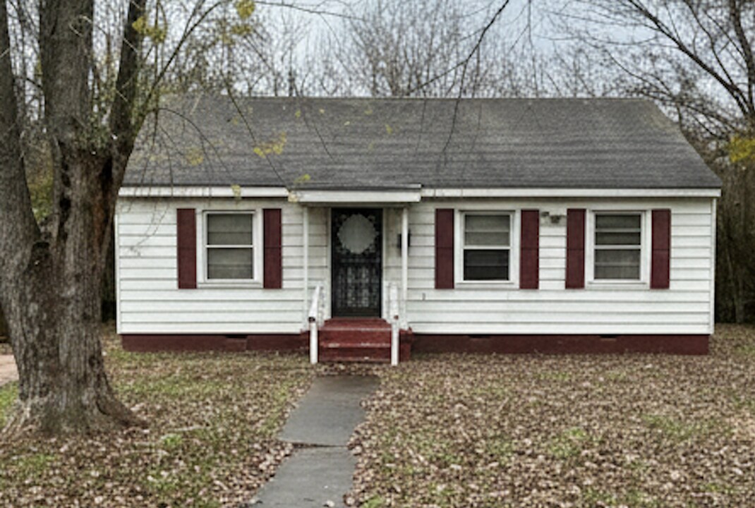 1323 Victor Dr in Memphis, TN - Building Photo