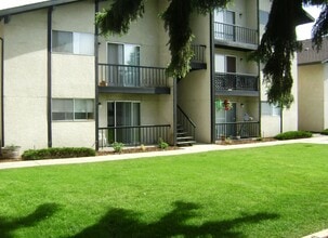 Parkview Apartments in Cheney, WA - Foto de edificio - Building Photo