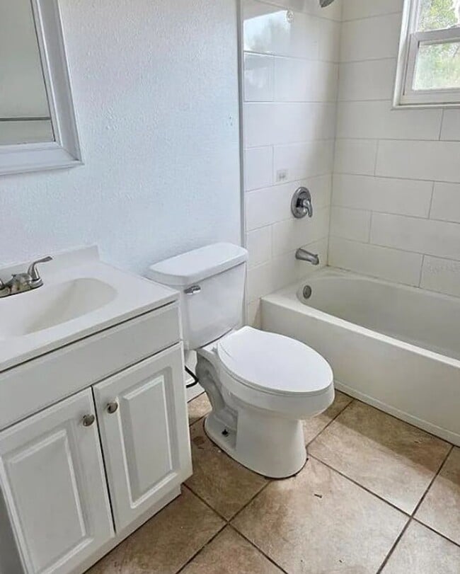 511 S Robbins Ave in Titusville, FL - Building Photo - Building Photo